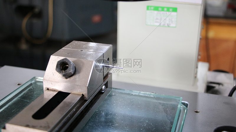 车铣复合机床：加工精度与效率的双重保障**